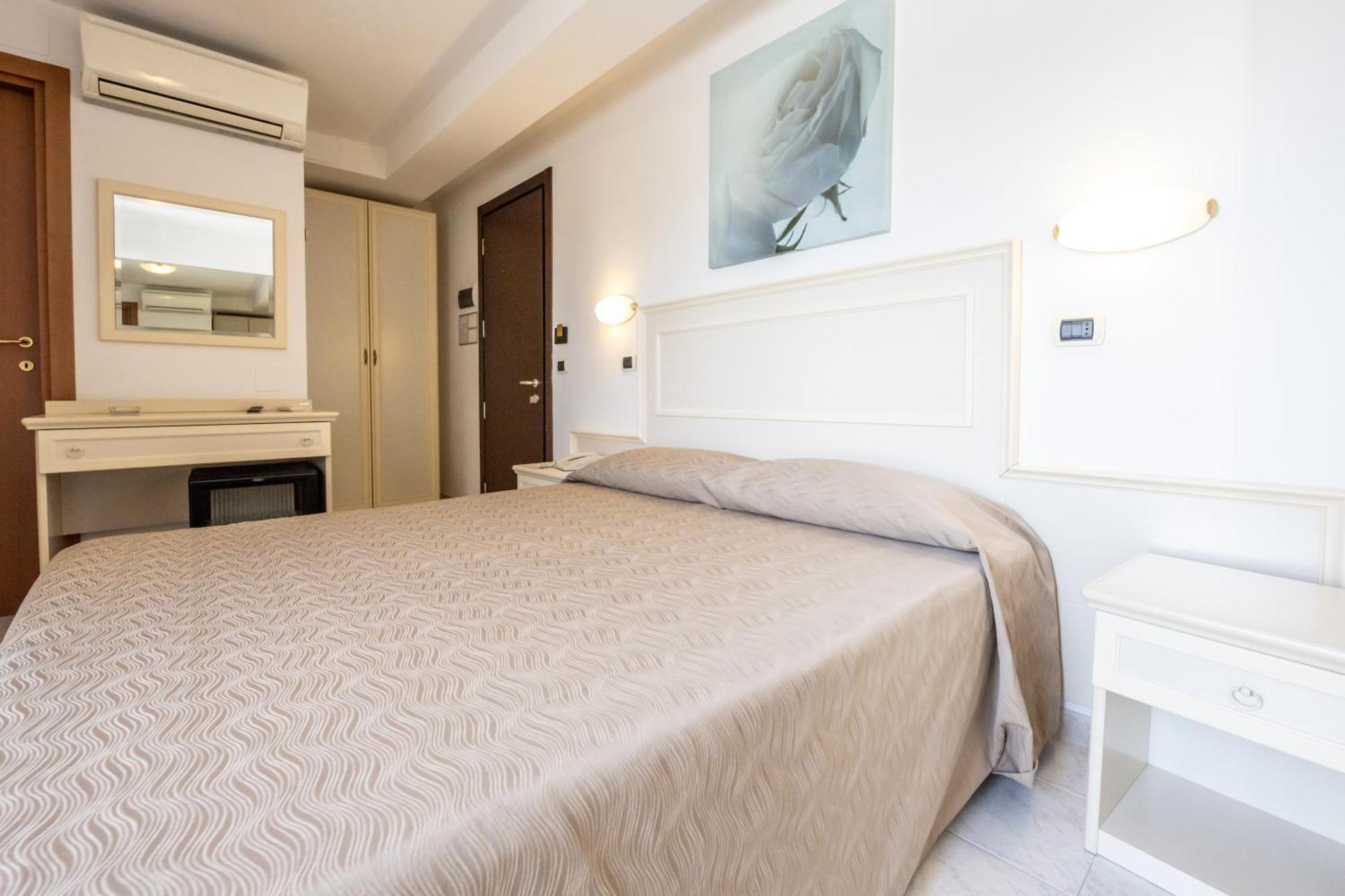 Hotel Florence ซัน เบเนเดตโต เดล ตรอนโต ภายนอก รูปภาพ